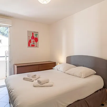 1 Bedroom Near Monaco Train Station 펜션