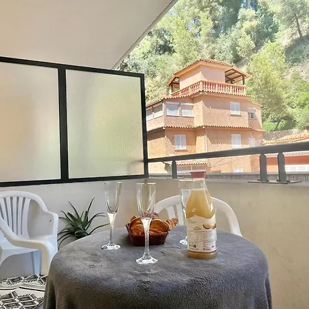 1 Bedroom Near Monaco Train Station 펜션 *
