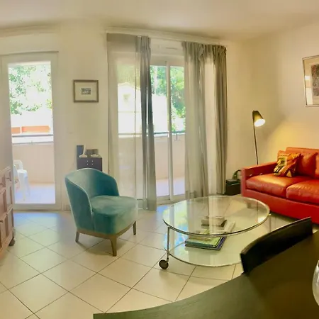 Ferienhaus 1 Bedroom Near Monaco Train Station *