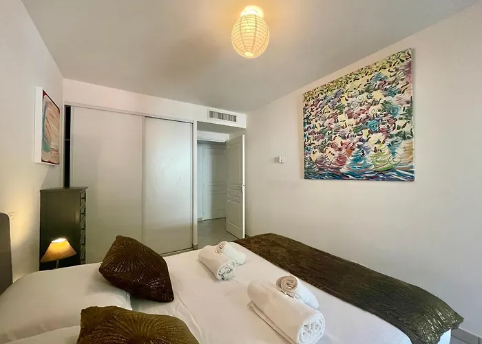 Hébergement de vacances 1 Bedroom Near Monaco Train Station